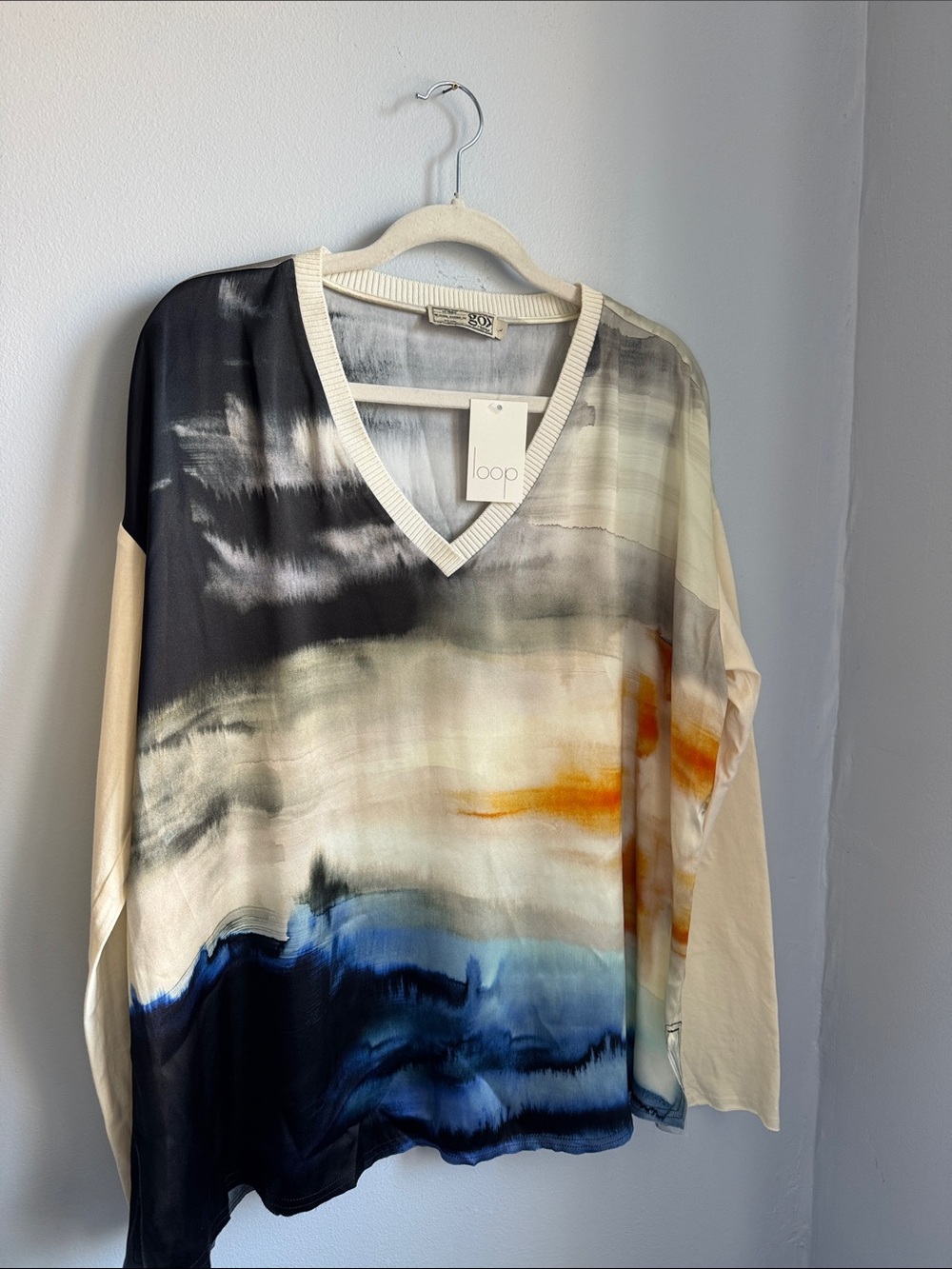 Go by Go Silk NWT Watercolor V-Neck Top/Blouse Retail $356
